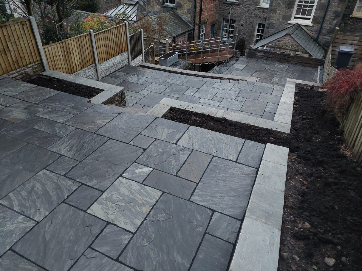 Saga Black Indian Sandstone Patio Kit - Tumbled