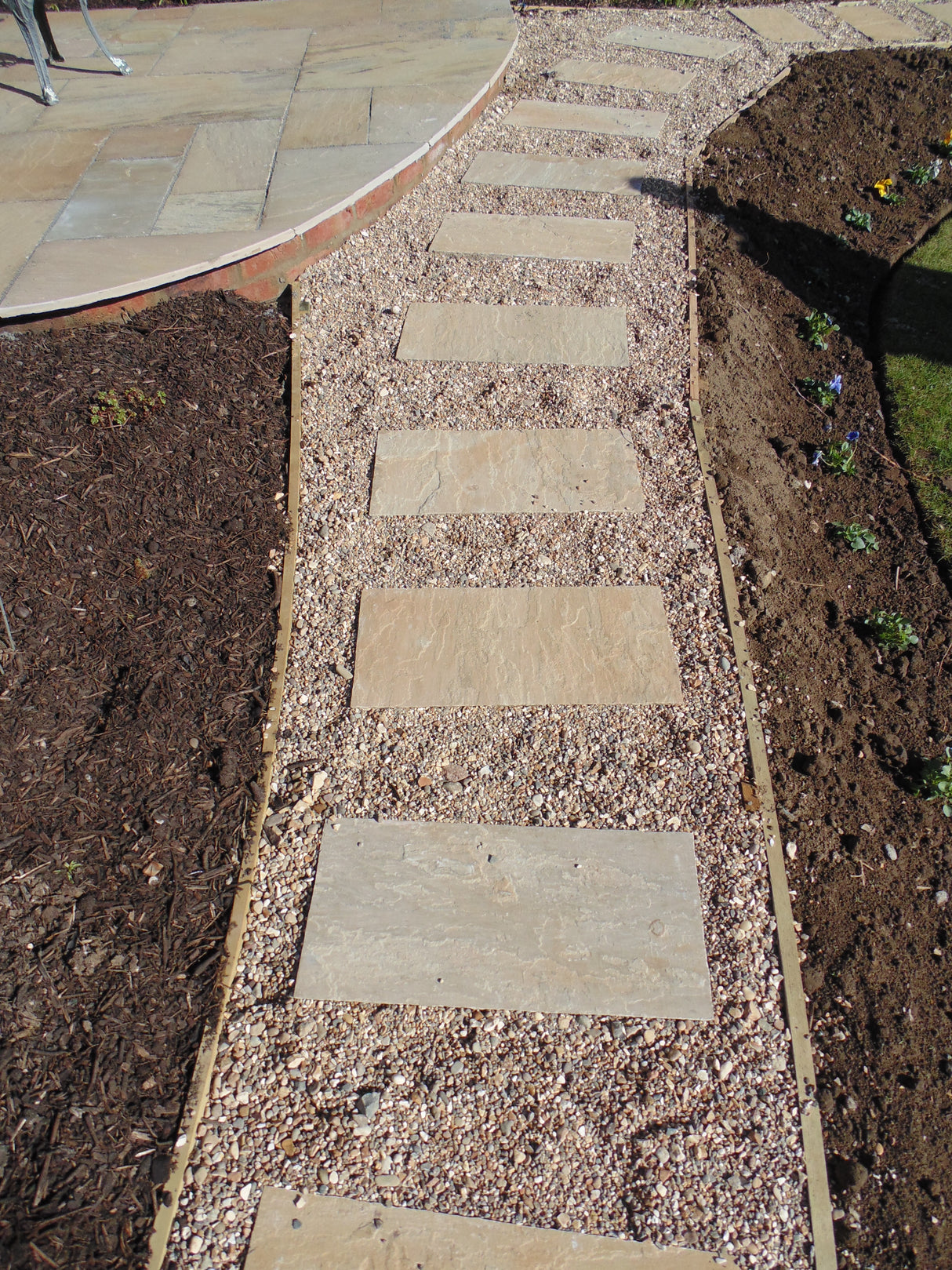 Buff Indian Sandstone Paving - 900 x 600 mm - Riven