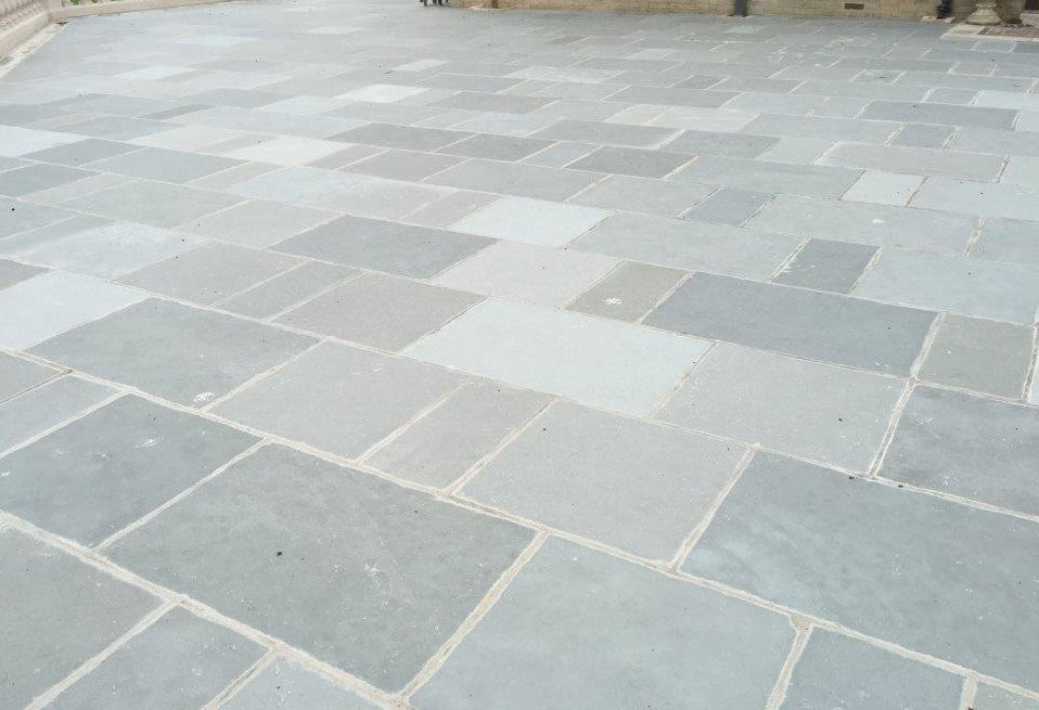 Kota Blue Limestone Patio Kit - Riven
